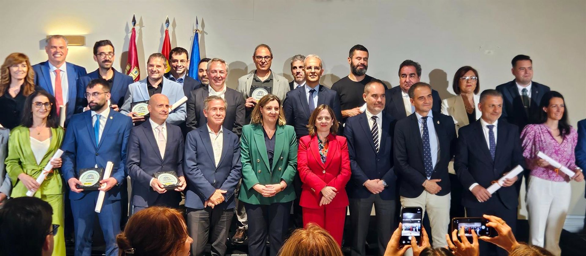FAUCA asiste a los Premios Nacionales de Comercio.
